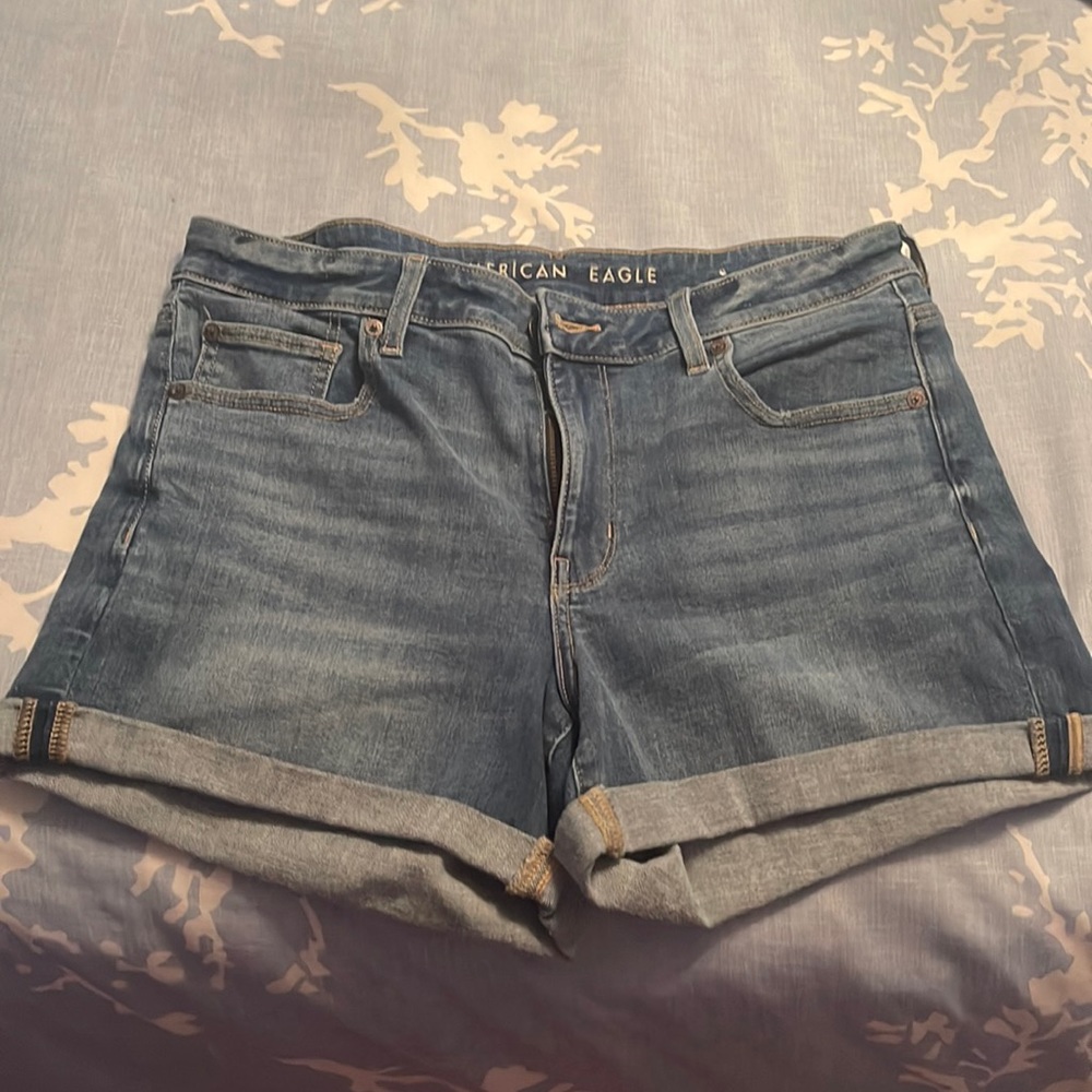 NWOT American Eagle, Size 12, denim shorts